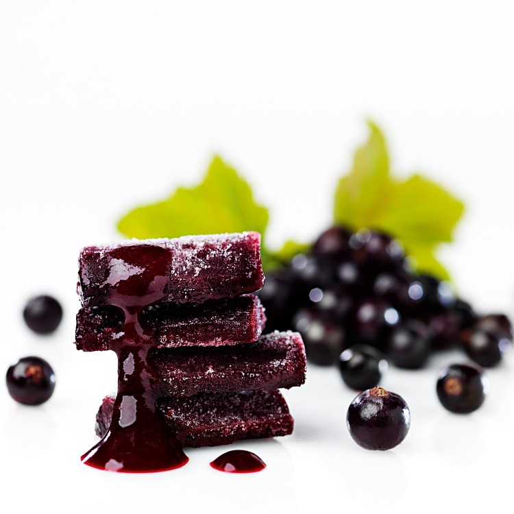 Fryst svartvinbärspuré