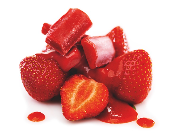 Fryst jordgubbspuré med färska jordgubbar