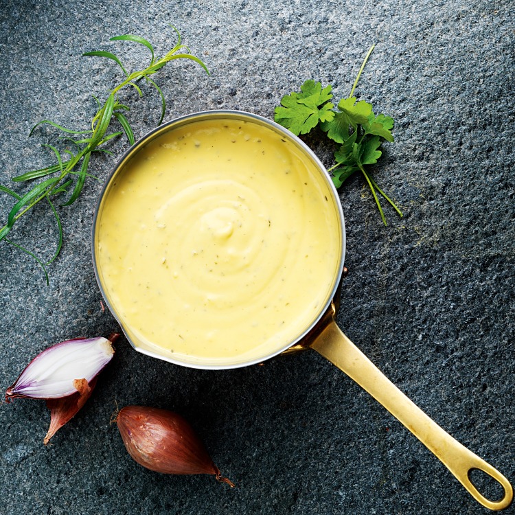 Bearnaisesås i kastrull