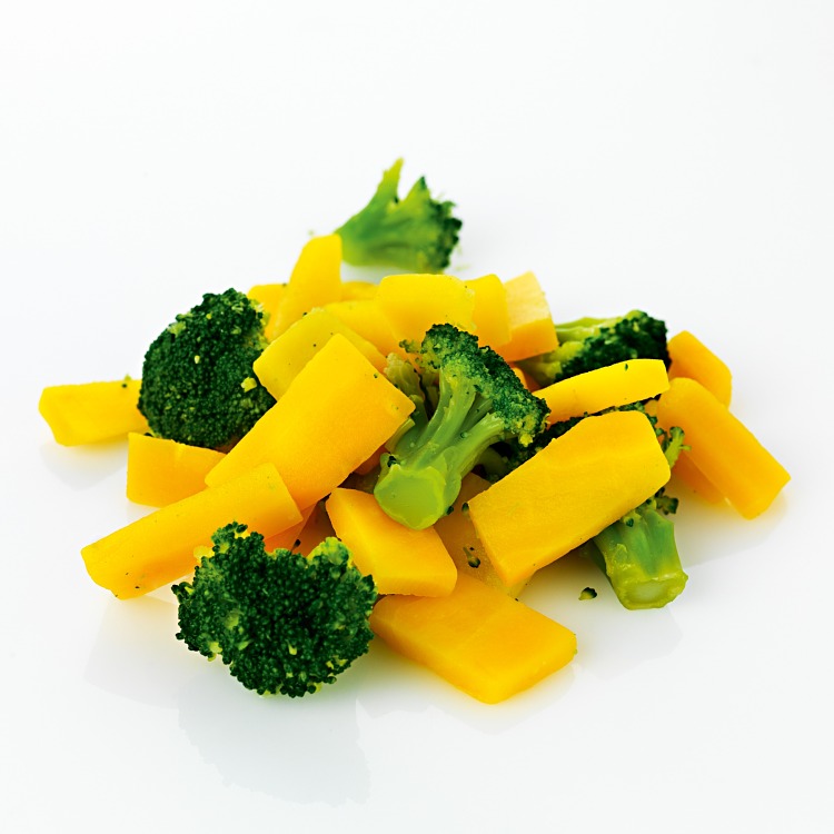 Grönsaksmix med broccoli och gula morötter