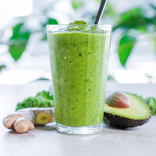 Smoothie Grönkål med avokado och ingefära