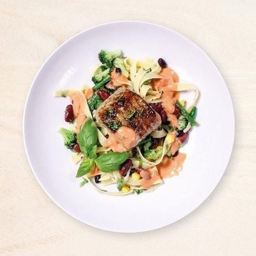 Stekt sej med basilikasås och grönsaker provencale