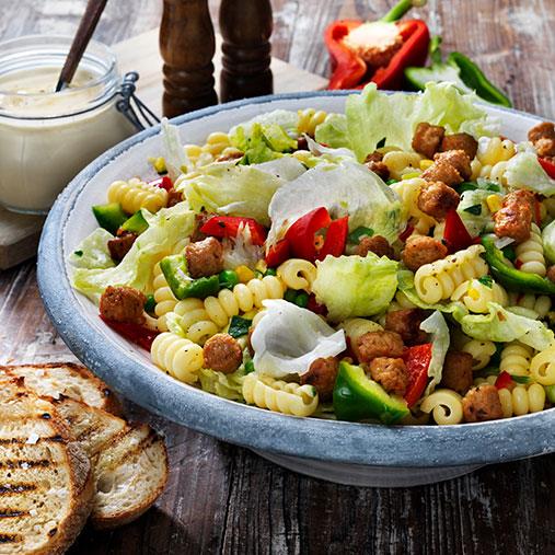 Pastasallad med mini falafel