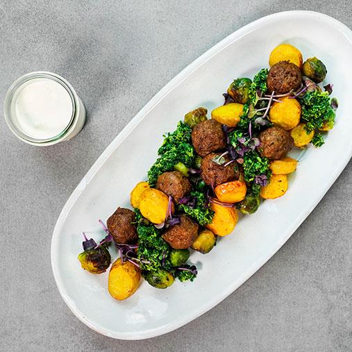 Pease bullar med brysselkål och grönkål