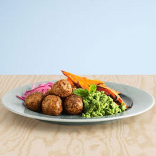 Pease bullar med sötpotatis och marinerade ärter