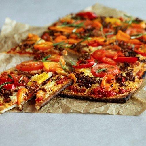 Quorn pizza med paprika och tomat