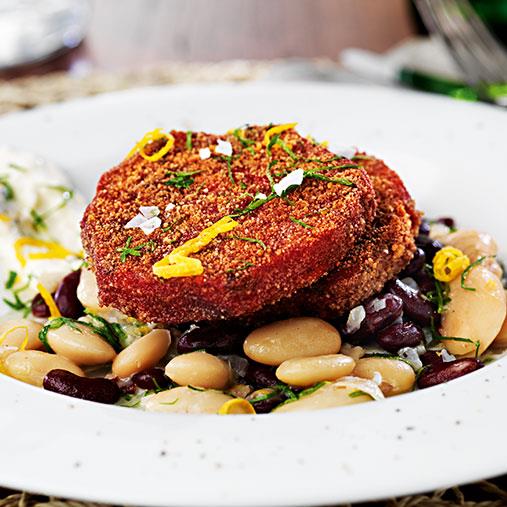 Rödbetsbiff med äppelcrème fraiche, pepparrot och bönotto