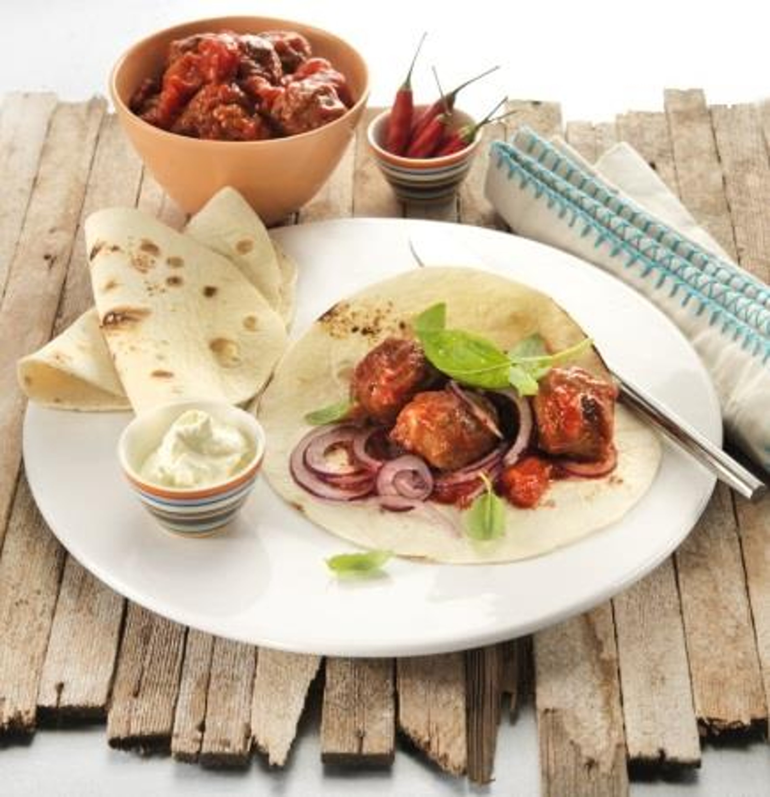 wraps-med-quornbullar-i-chilisas.jpg