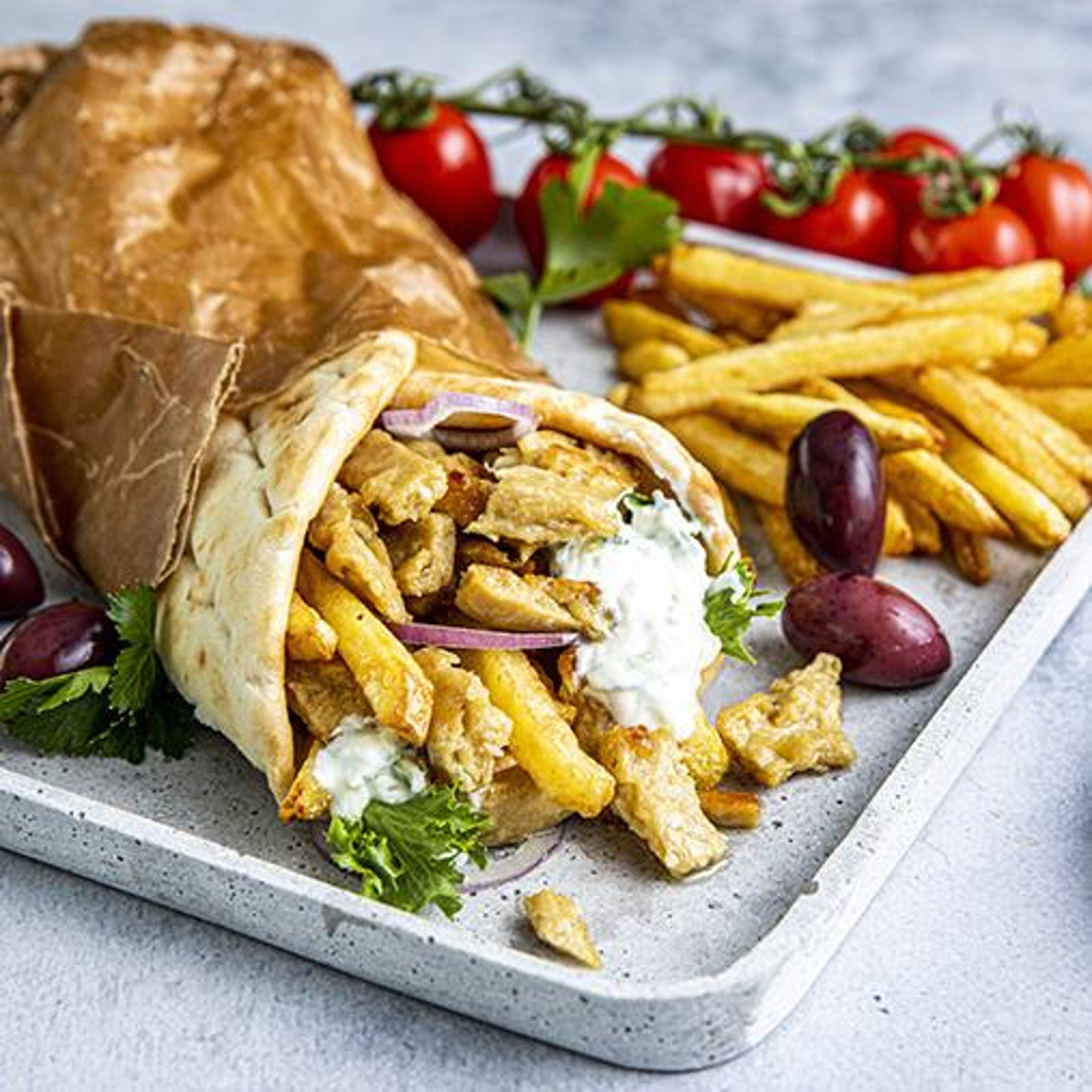gyros-med-veganska-bitar-sallad.jpg
