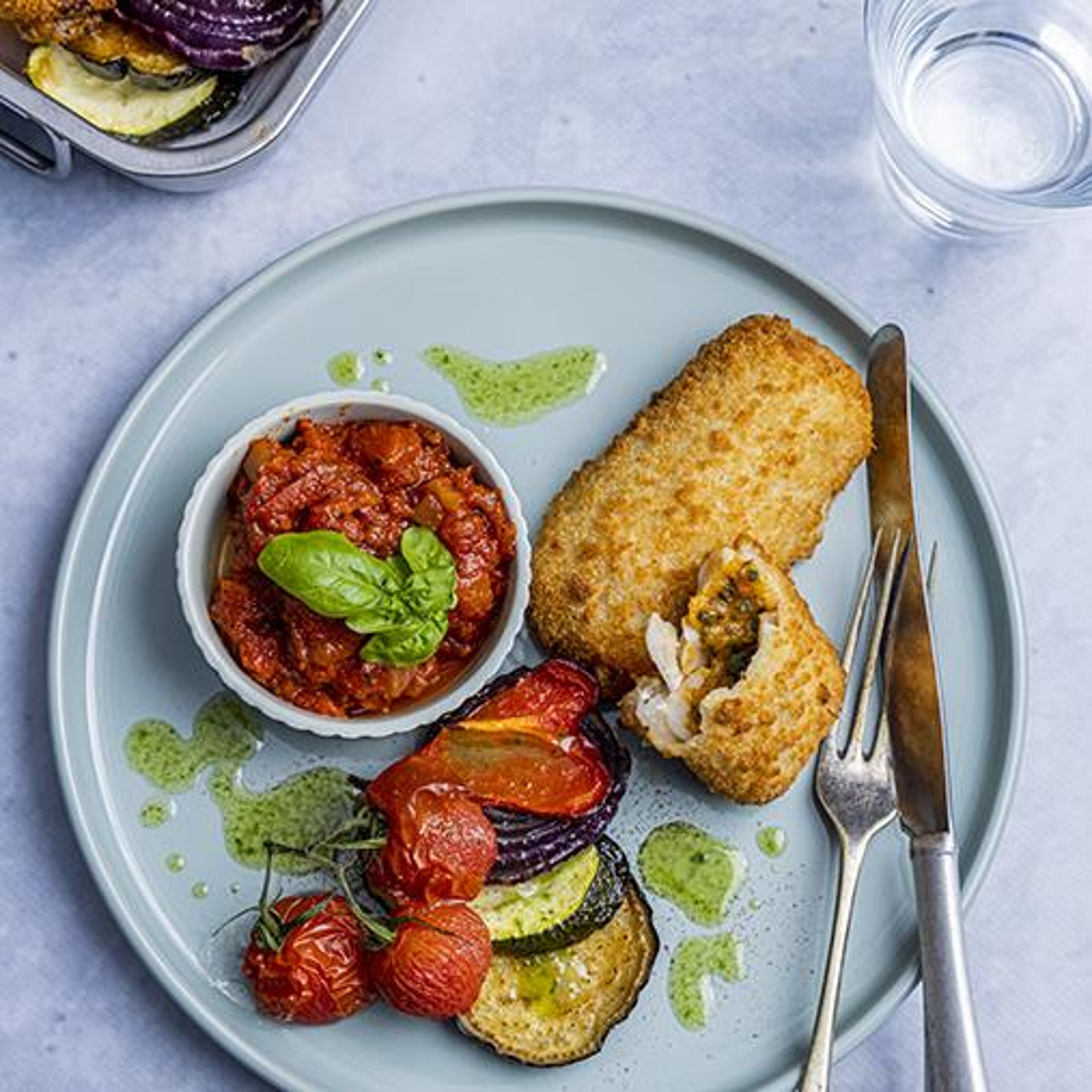fylld-fisk-med-tomat-mozzarella-zucchini.jpg
