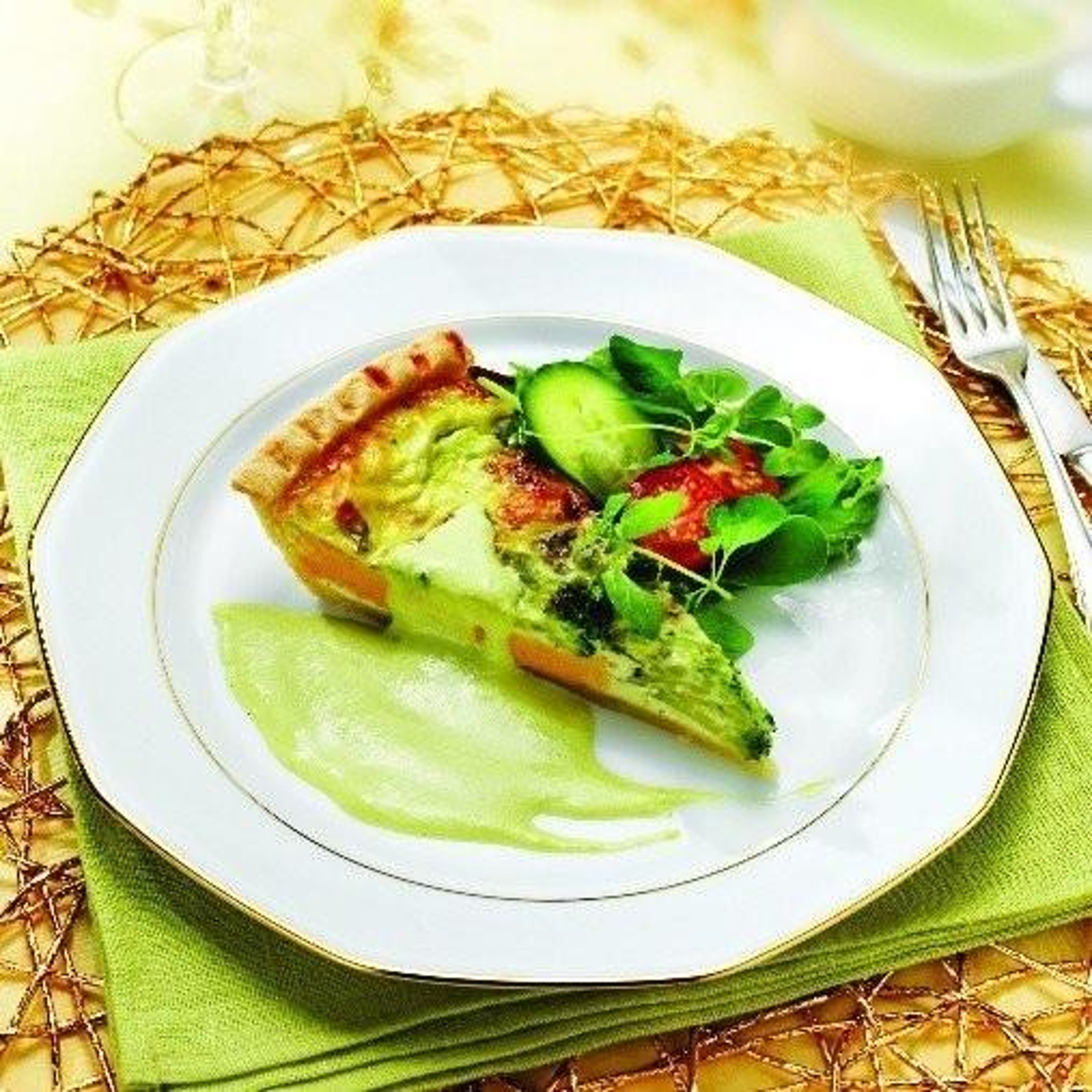 adelostdoftande-broccolipaj-med-sparrissas.jpg