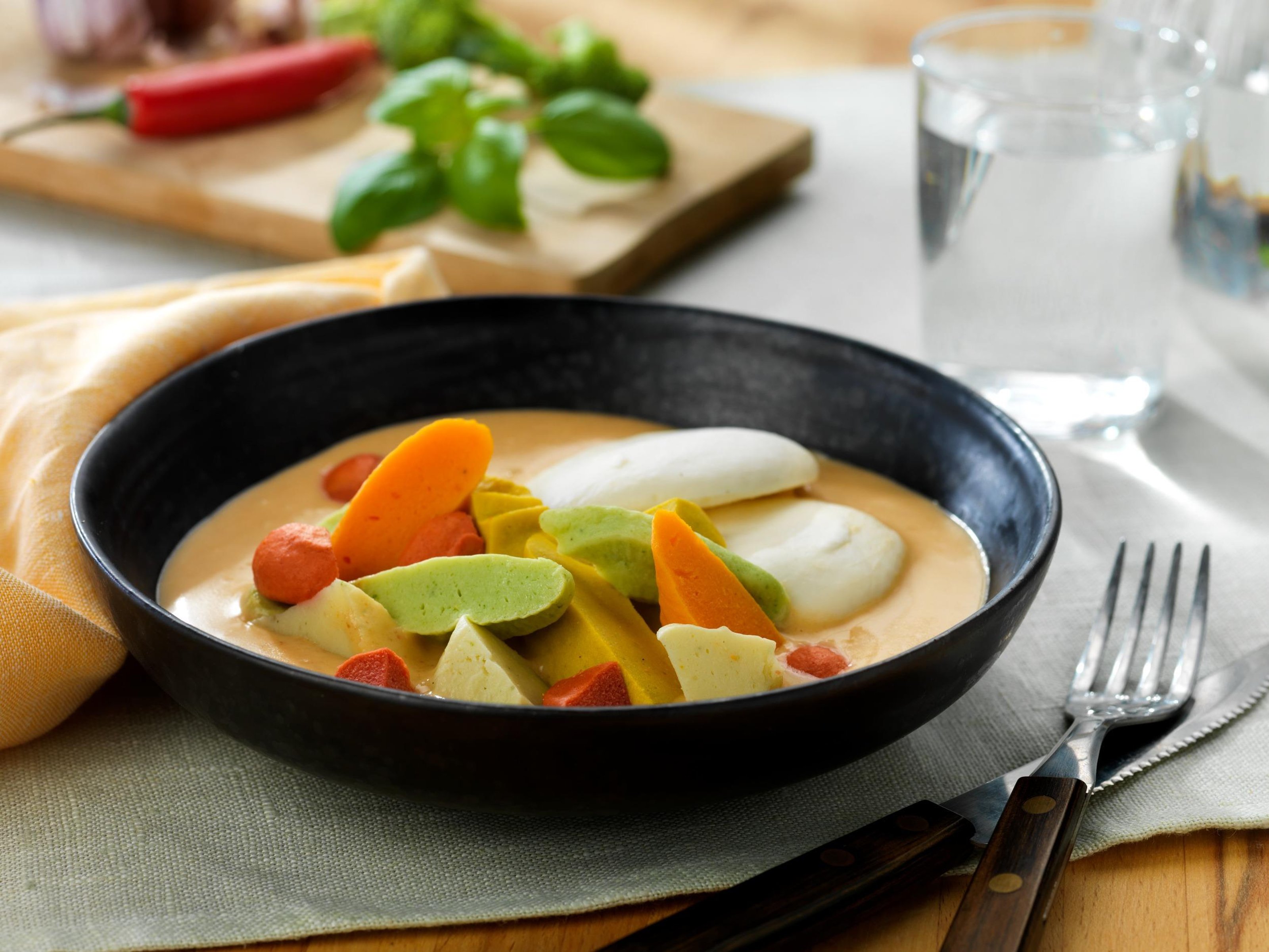 vegetarisk-rod-curry-med-mango,-timbal.jpg