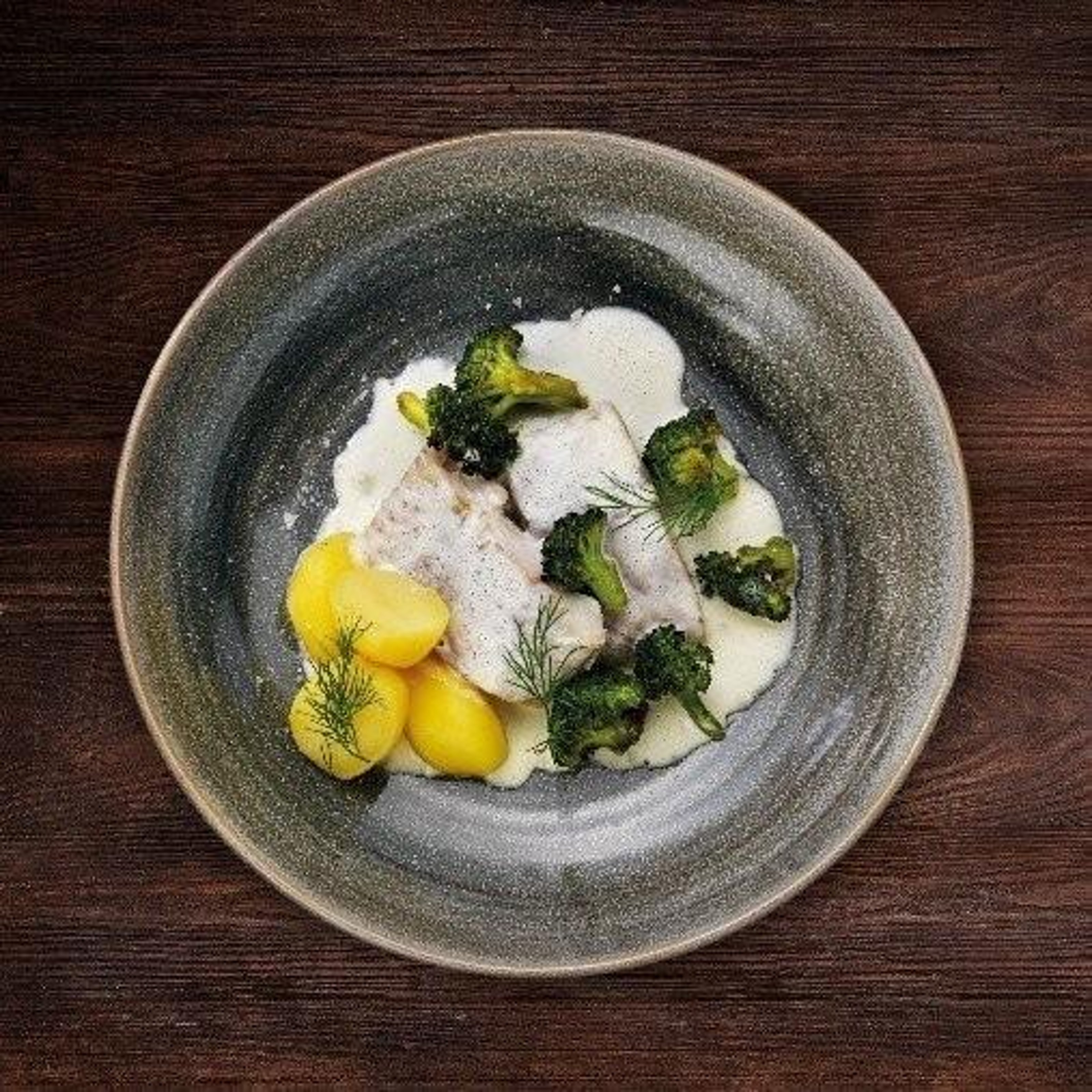 angbakad-sejfile-med-vittvinssas-och-rostad-broccoli.jpg