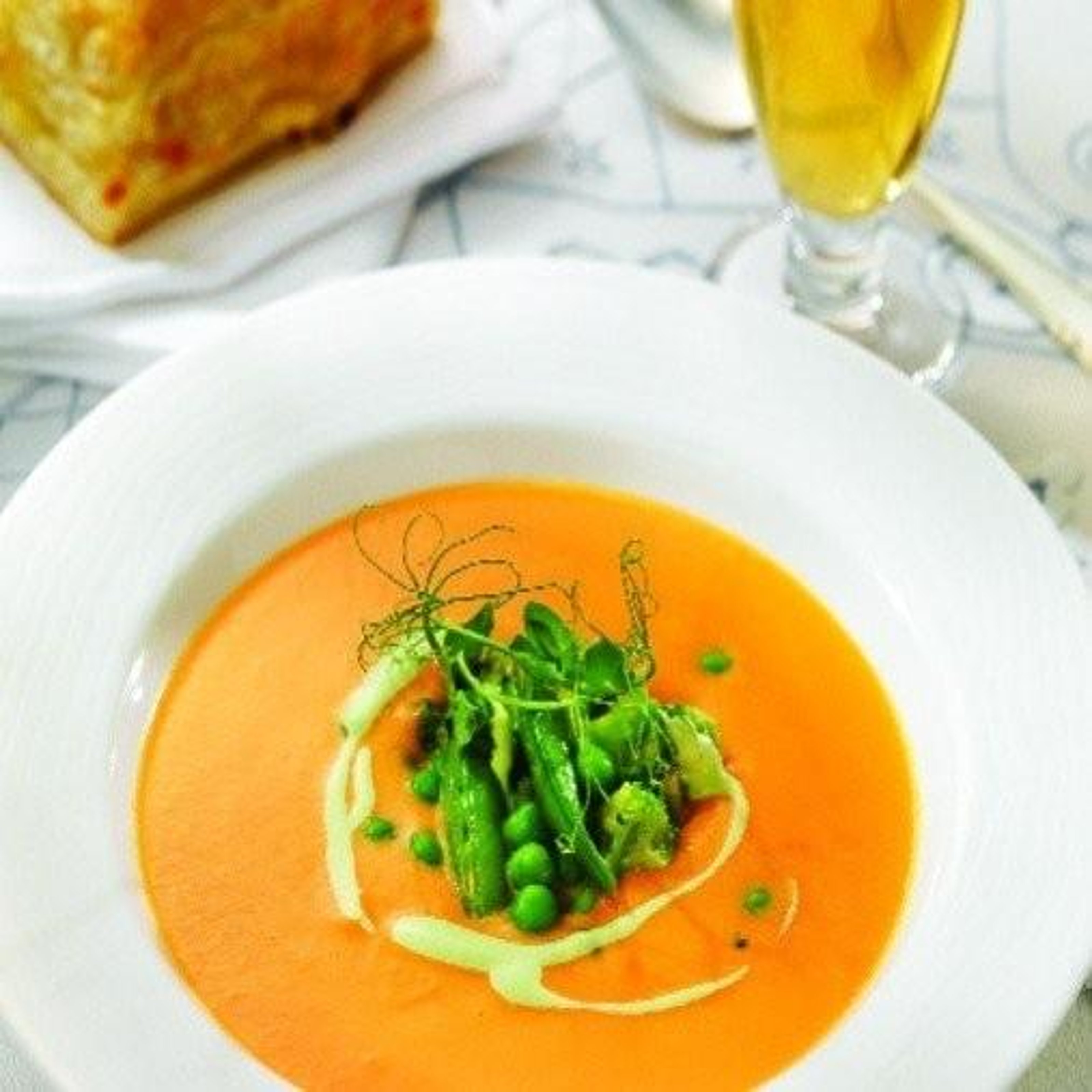 morots-och-ingefarssoppa-med-artcreme-fraiche.jpg
