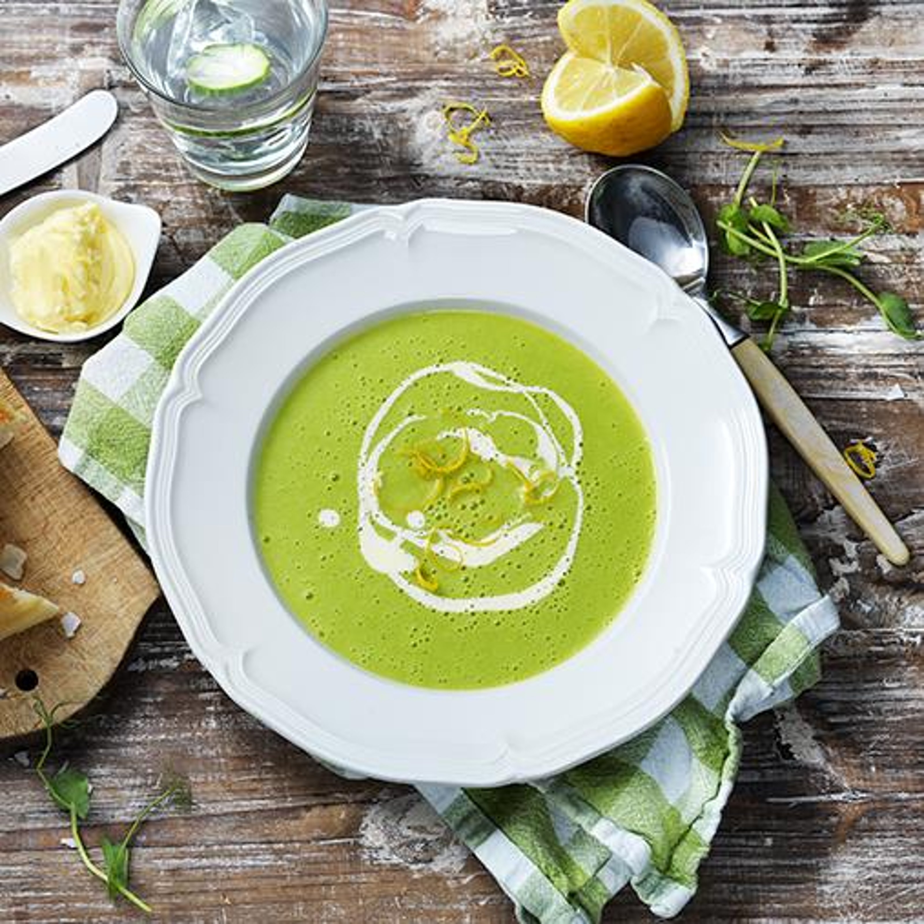 art-och-potatissoppa-med-citronkram.jpg