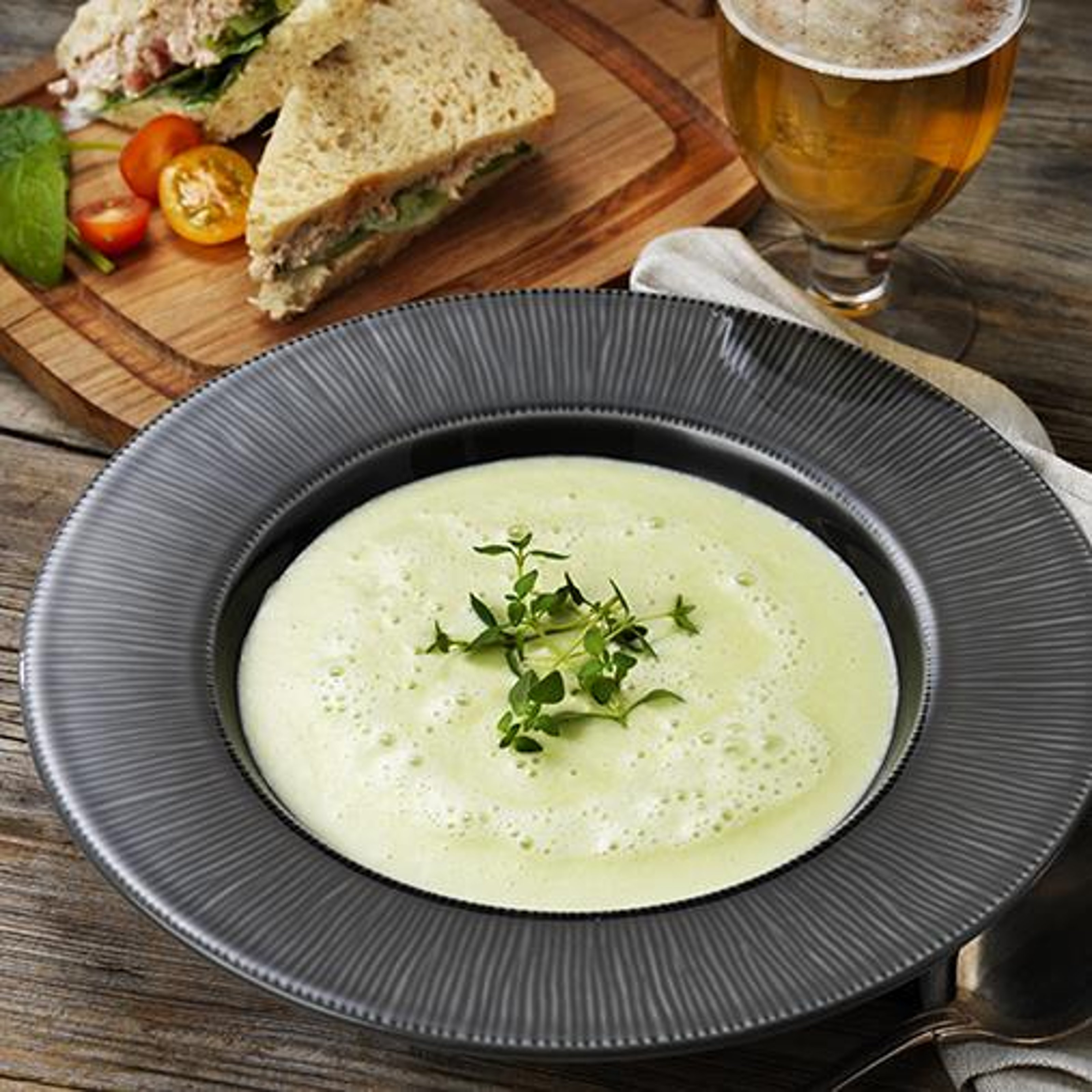 broccolisoppa-med-tonfisktoast.jpg
