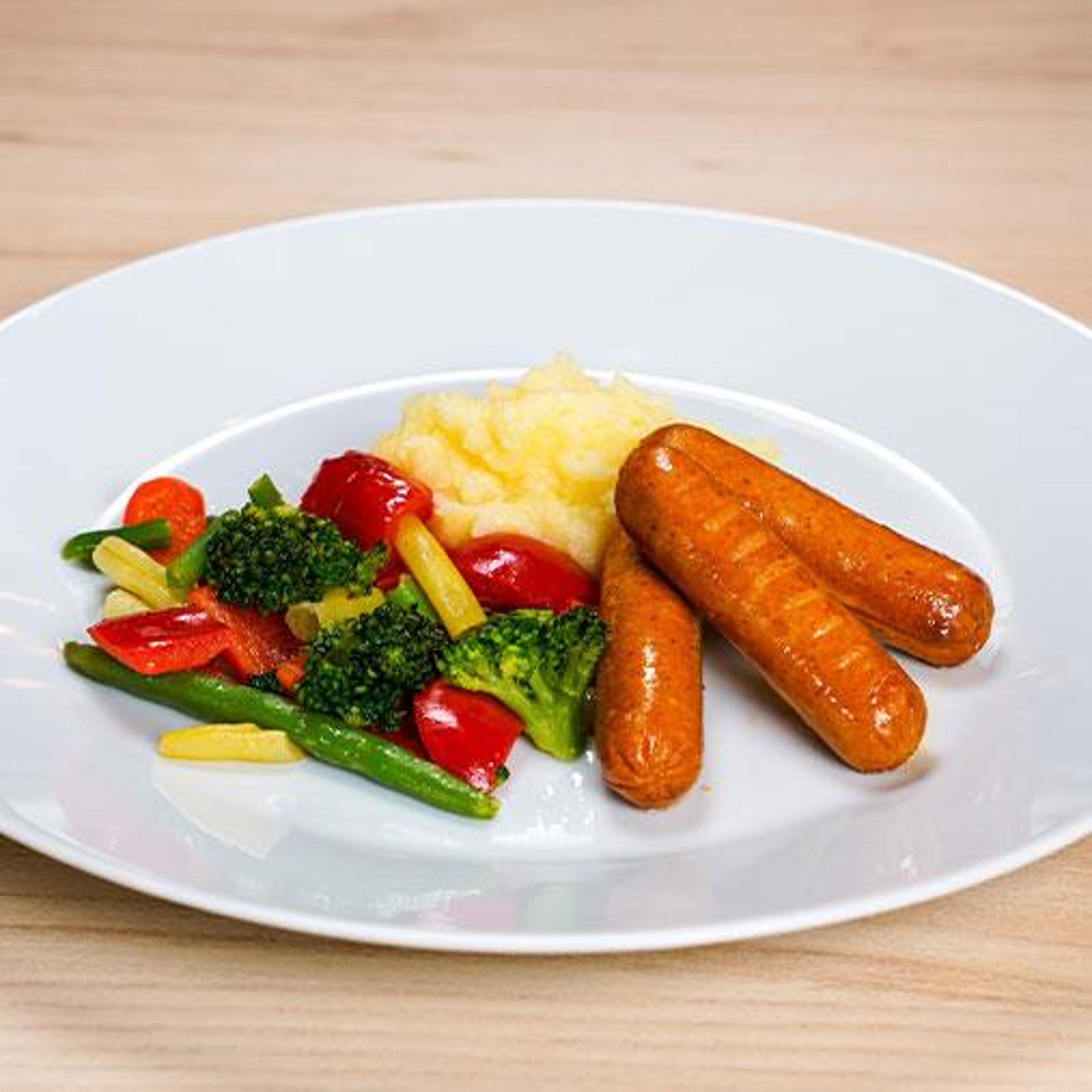 veggie-korv-med-potatismos--gronsaker.jpg